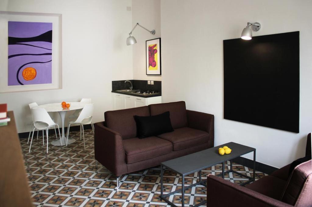 Aparthotel Isabella Di Castiglia *